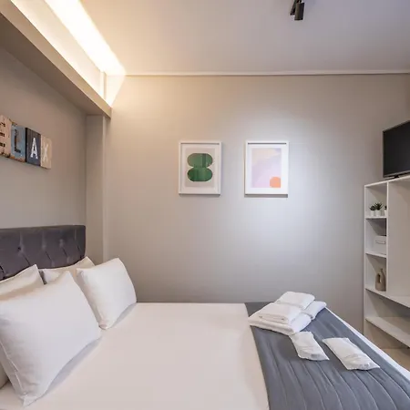 Ermou Central Studios And Suites!-2